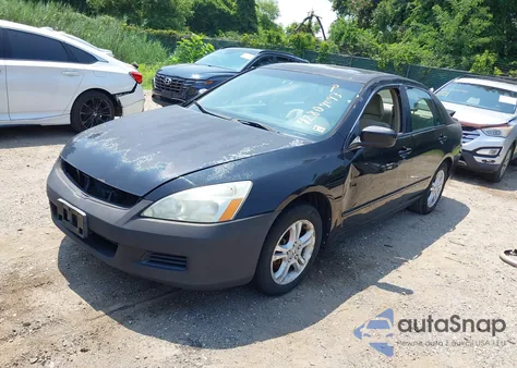 2006 Honda Accord 2.4 Ex z USA, uszkodzony, nr VIN 1HGCM56786A177726